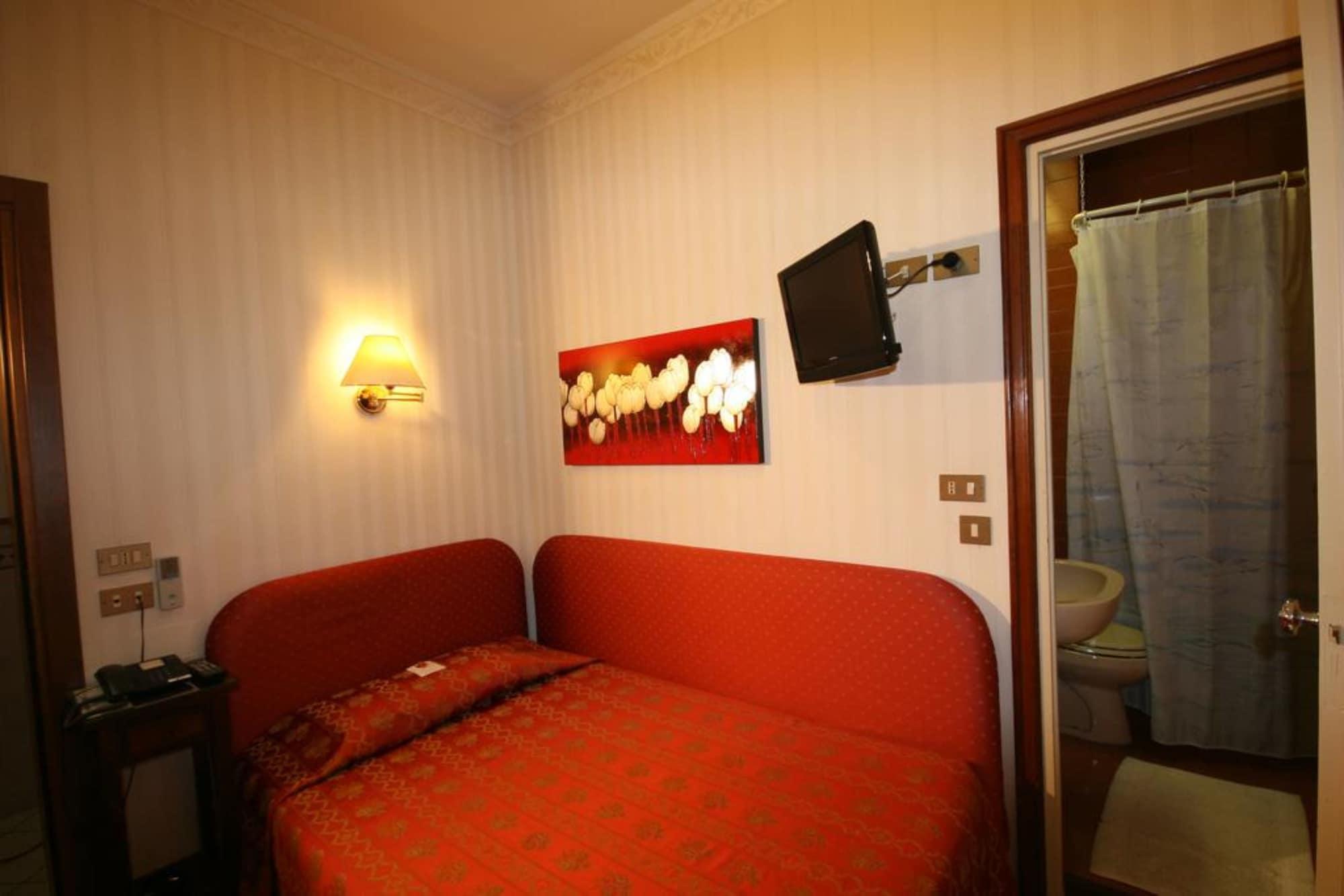Hotel Italia City Center Mântua Exterior foto